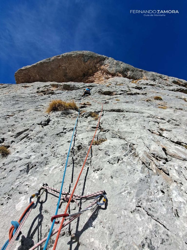 Escalada Prohibido Quejarse en Peña Castil