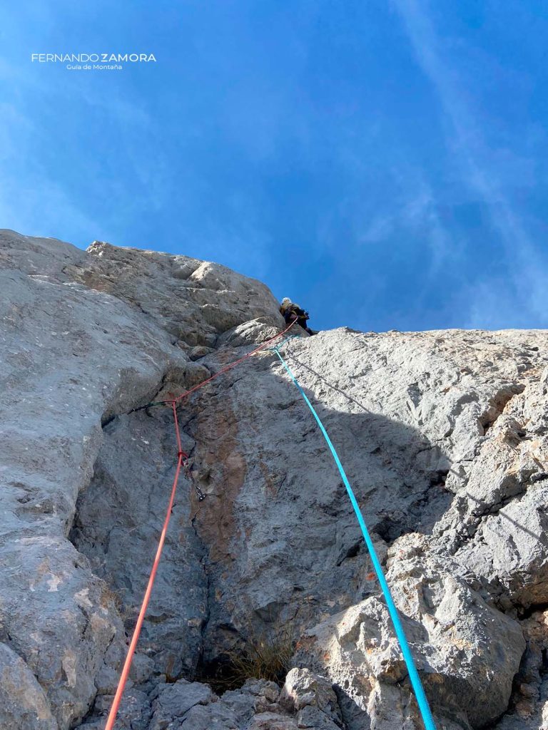 Escalada Prohibido Quejarse en Peña Castil