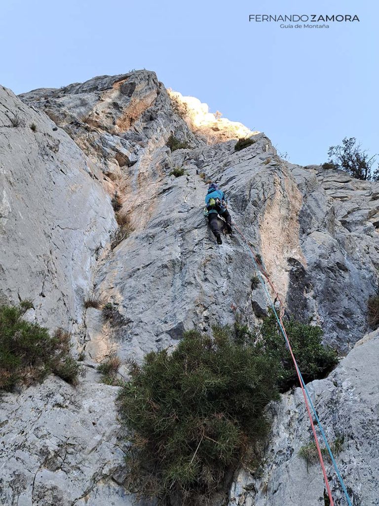 Escalada espolón trecerreu cuetu dave